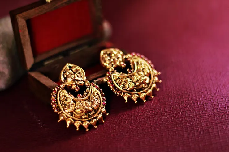Jewellery showcase photo 7